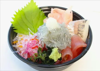 生しらす丼1,180円