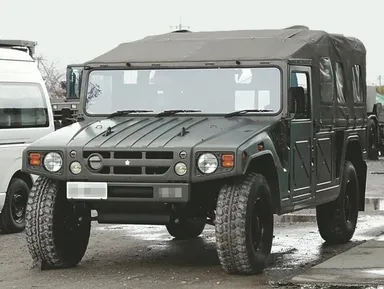 高機動車