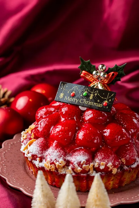 クリスマスボンボンいちごタルト1