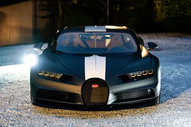 BUGATTI CHIRON SPORT LEGENDES DU CIEL(レジェンド・デュ・シエル)