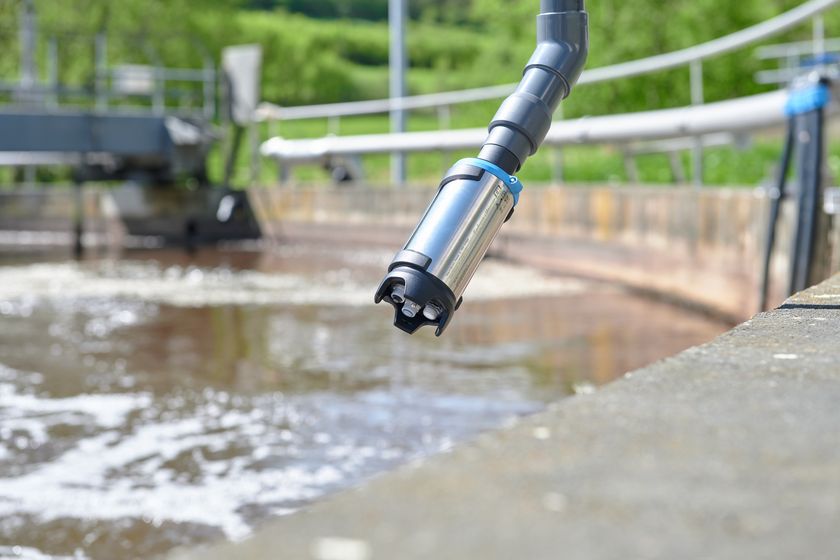 排水処理曝気槽向けアンモニア・硝酸センサ
《CAS41E》を発売