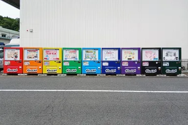 富士ベンダーサービス株式会社で整備・製作されたガチャCAN