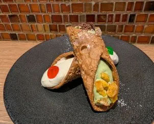 イタリア料理を食べに行こう　カンノーリ2種