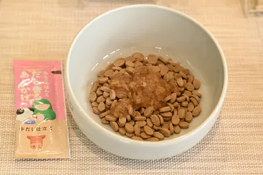 ジュレ状のあんかけがフードにどのくらい広がるか、食べる時にひげにつきにくいか。そんなところまで研究しているそうです