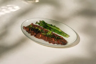 Brown Butter Sambal Wagyu Hanger Steak(ブラウンバター・サンバル 和牛ハンガーステーキ)