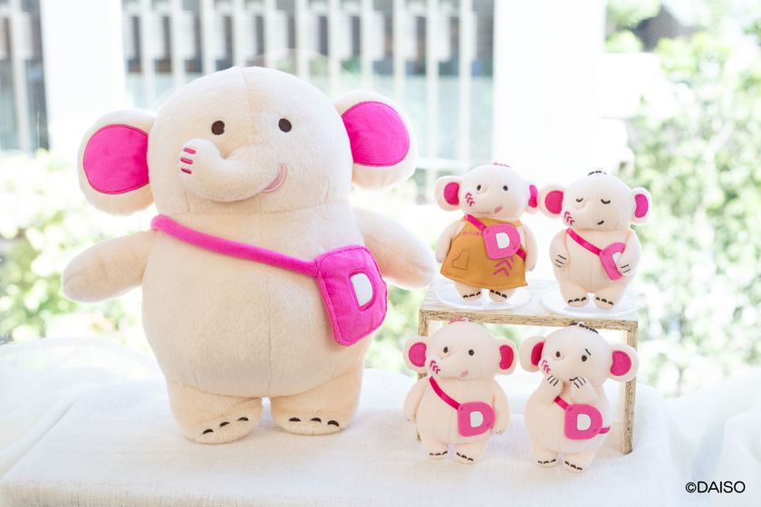 DAISOの公式キャラクター「だいぞう」が
アミューズメント専用景品として
エスケイジャパンより2026年10月下旬に初登場!