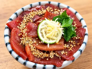 南まぐろ生姜漬け丼