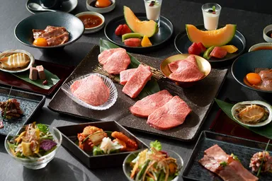 [料理写真1：ロイヤルコースイメージ]
