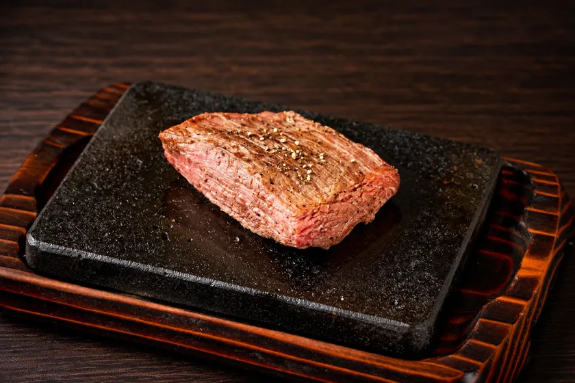 ロースステーキ 1,300円(税込)