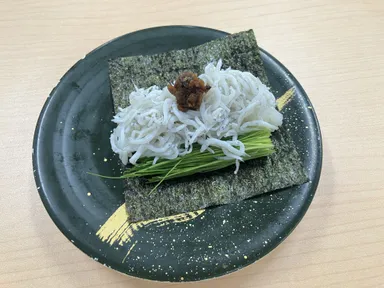 夜明けのしらす × 京丸姫葱のパリパリ巻き ～丹羽黒豆味噌のせ～