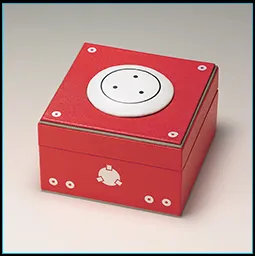 ロジコマ型特製BOX（閉じた状態）