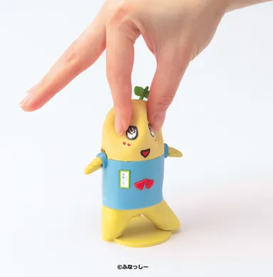 顔を手でつぶして楽しむことも！