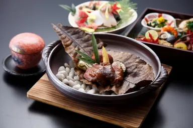 北大路オリジナル味噌を使用「黒毛和牛棒葉焼」