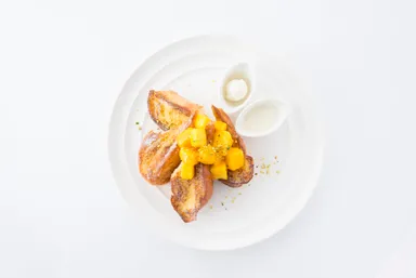 マンゴーココナッツブリュレ フレンチトースト