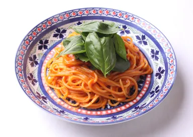 トマトソースバジル