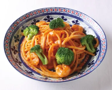 トマトクリームのブカティーニ