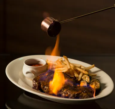 炎の1ポンドリブロースステーキ