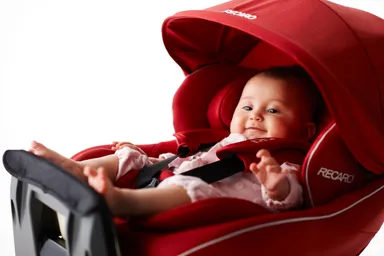 赤ちゃんを乗せたイメージ