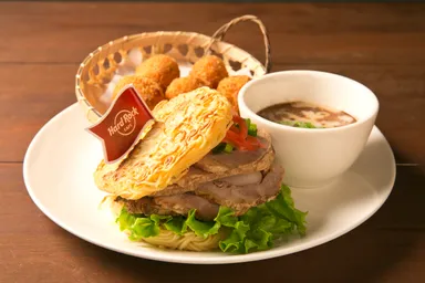 博多ラーメンバーガー