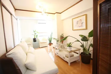 広々とした落ち着く待合室