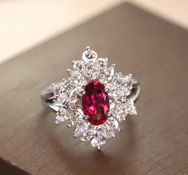 幻の赤いエメラルド　レッドベリル