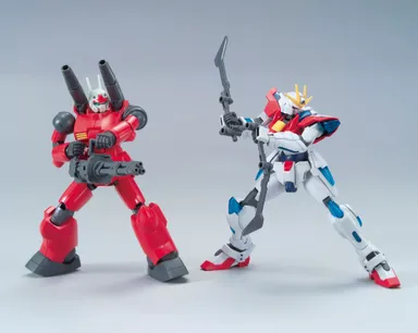 左：HGUC ガンキャノン＋Aガトリングガン　右：HGBFトライバーニングガンダム＋Cブレードビームガン