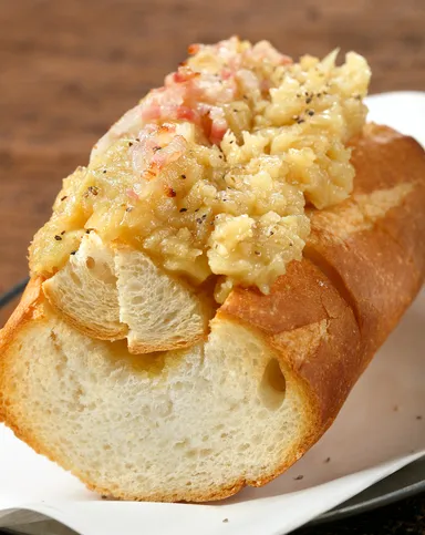 ガリガリガーリックトースト(580円)