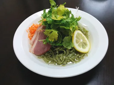 香菜レモン冷麺
