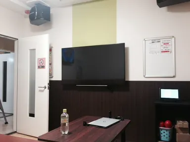 モニター付きキッズルーム