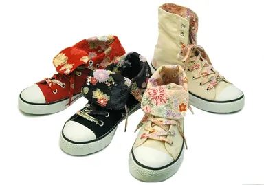 ハイカットスニーカー