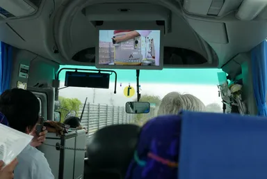 放射線のモニタリング検査に関するビデオを上映