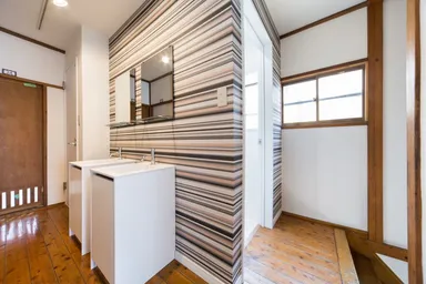 内観(共有スペース・洗面台)