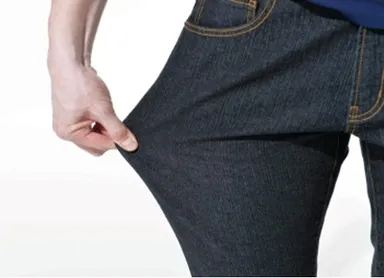 動きやすいストレッチ素材を使用