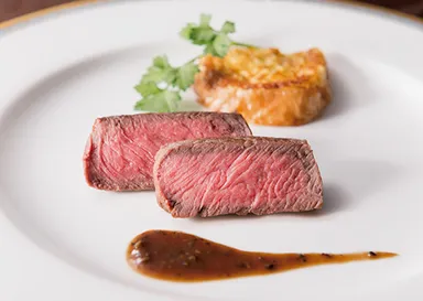サーロインステーキ フォワグラのパンペルデュとともに