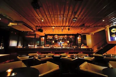 「BEE8」イメージ1