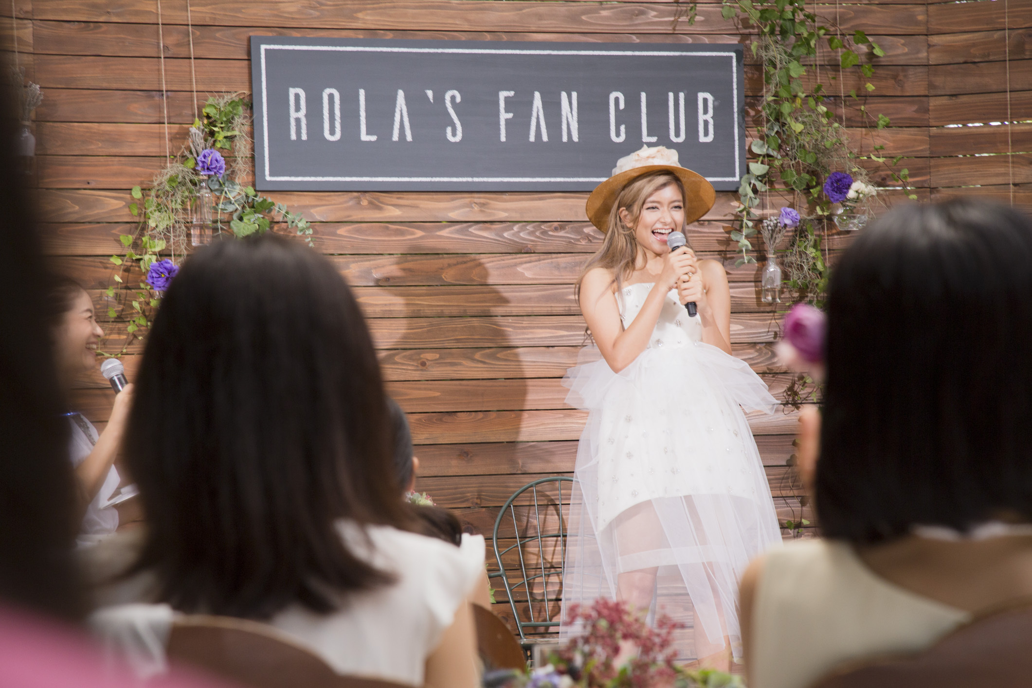 ローラのファンクラブ「ROLA'S FAN CLUB」が9月1日にオープン｜株式 