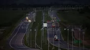 京セラがソーラー街灯を納入したブラジルの高速道路２