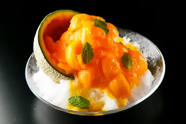 富良野メロンのまるごとかき氷3,500円(税抜)