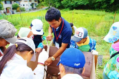「こども農業塾」社員とこども達2