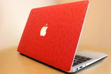 オーストリッチレッド