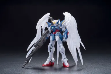 RG 1/144 ウイングガンダムゼロEW パールグロスVer.　2,700円(税込)