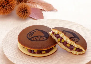 『栗どら焼』(販売予定価格　税込200円)