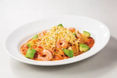 海老とアボカドのトマトソース　オマールビスク仕立て
