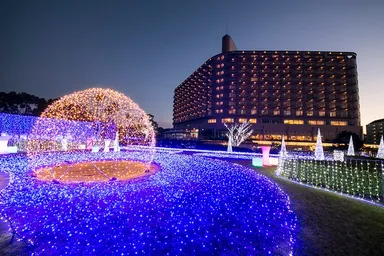 夜を彩る28万球のイルミナスオーシャン