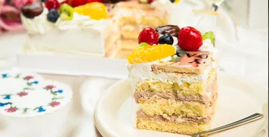 お好きなケーキを選んで注文