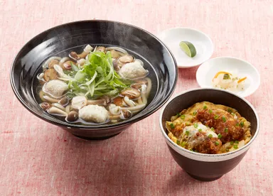 鱧(はも)と松茸と九条ネギのうどん＆広島産牡蠣の卵とじ丼