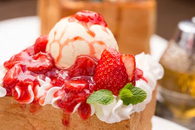 ＜ホテル　パセラの森＞名物ハニトー