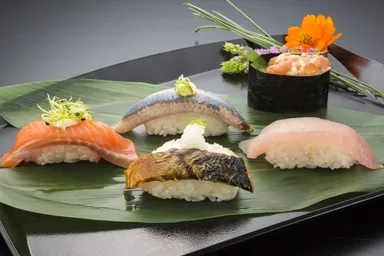 紅葉【五貫盛り】600円（税別）