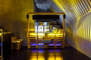 CORONA SUNSETS BAR HARAJUKU 店内