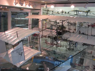 アンリ・ファルマン模型飛行機　尾翼